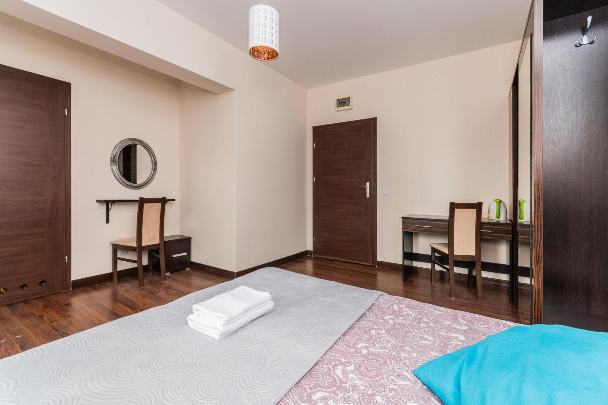 Sztutowo Lazurowy Dwor - Apartamenty Oraz Pokoje Z Basenem I Parkingiem Δωμάτιο φωτογραφία